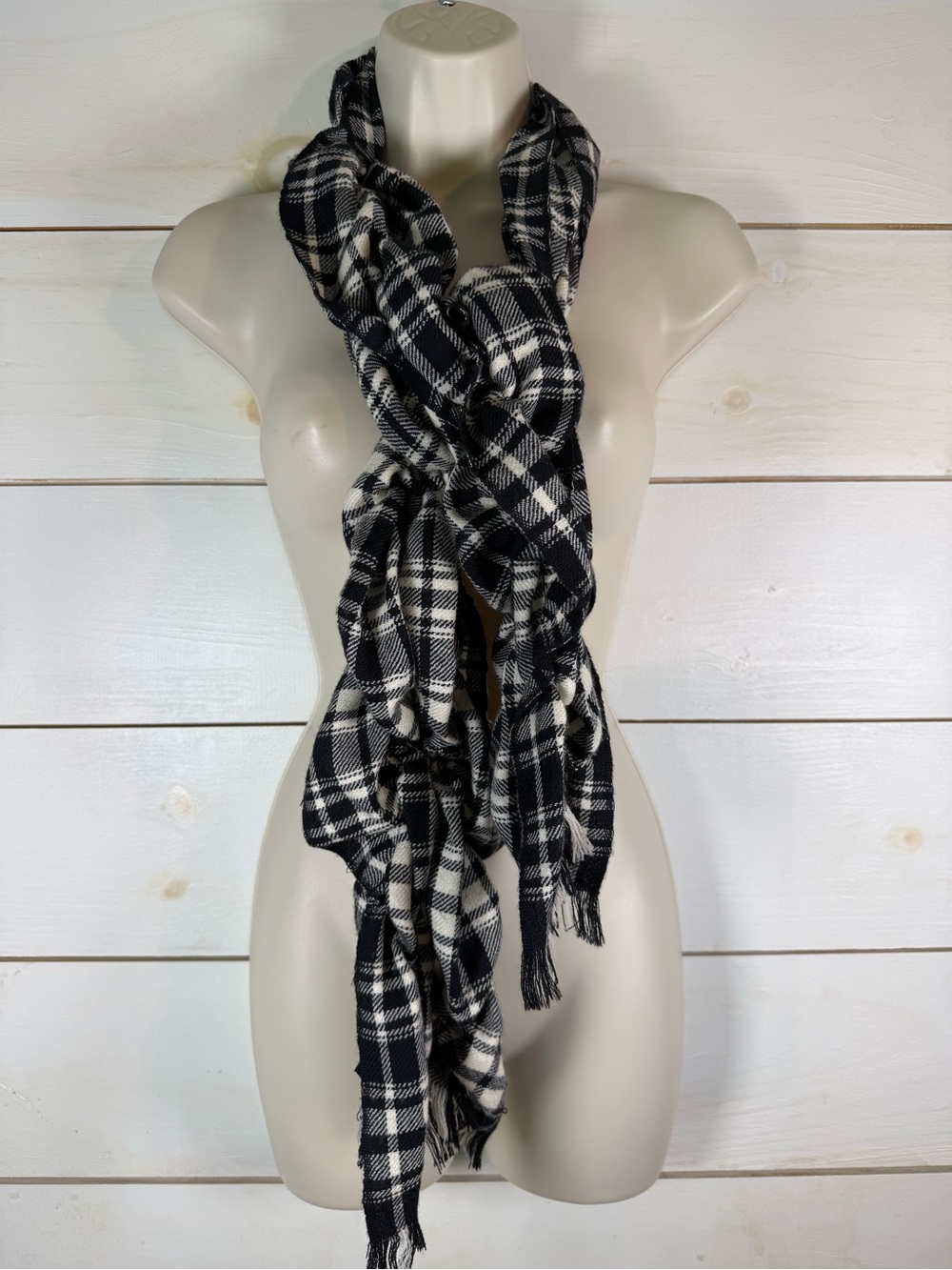 Vintage Ralph Lauren 100% Wool Plaid Ruffle Scarf